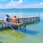 Dráma a Balatonon: beindult a gusztustalan algásodás, több helyen a fürdőzés is veszélybe kerülhet 