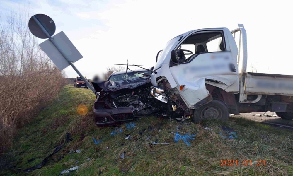 Brutális baleset Nagykanizsán: semmi nem maradt az autók elejéből – fotók