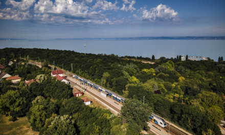 Nagy bejelentést tett a MÁV a vasárnapi, balatoni vonatokkal kapcsolatban