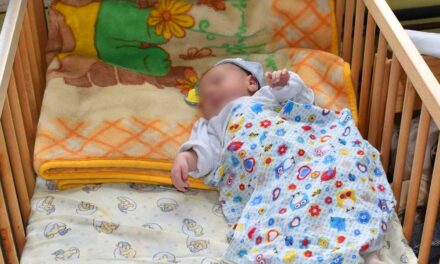 “Ő már a Balaton mellett várhatja családjával együtt, hogy véget érjen a borzasztó háború” – egy kéthetes csecsemővel menekült a putyini agresszió elől az ukrán család Budapestre