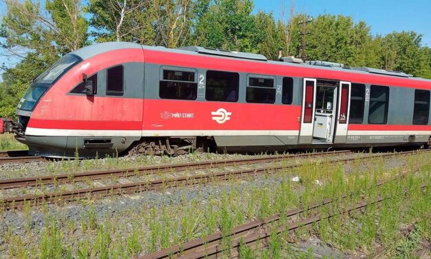 Kisiklott egy vonat Lengyeltótiban, több vasútvonalon változik a közlekedés