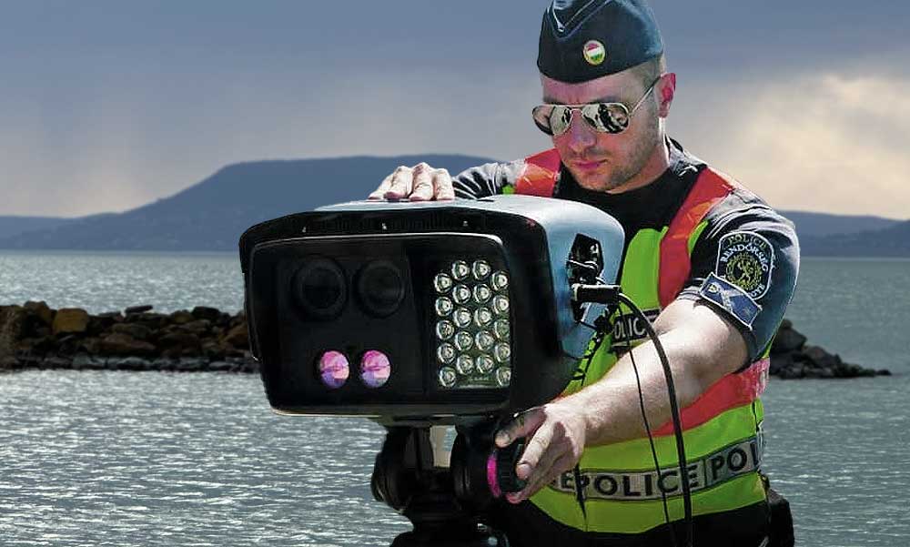 Milyen távolságból mérnek a traffiboxok, a mozgó traffipaxok és a VÉDA-kapuk? Itt a rendőrség válasza