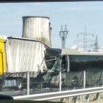 Súlyos baleset Várpalotánál: több mentő és helikopter is a helyszínre érkezett, miután egy busz belerohant egy álló kamionba