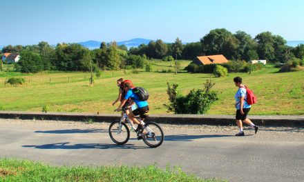 Megújul a kerékpárút  Balatonkenese és Balatonfűzfő között