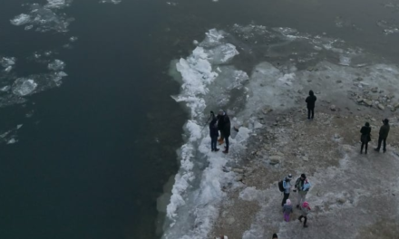 Figyelmeztetnek a rendőrök, senki ne menjen a Balaton jegére!