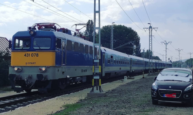 Reménykednek a vasútnál, hogy a hideg idő ellenére lesz még utas a Balatonhoz