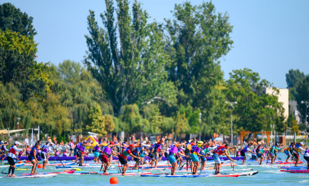 SUP-világbajnokság a Balatonnál, 50 országból érkeztek a versenyzők
