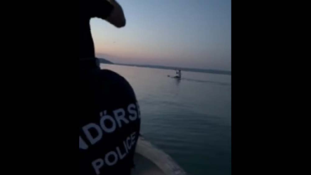 Egy fej bukkant fel a vízben, a Balatonban találták meg a rendezvényről eltűnt 14 éves lányt