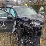 Brutálisan összetört a Mercedes luxusterepjáró, oda a 40 milliós verda, de mi történt az autóval Balatonfüreden?