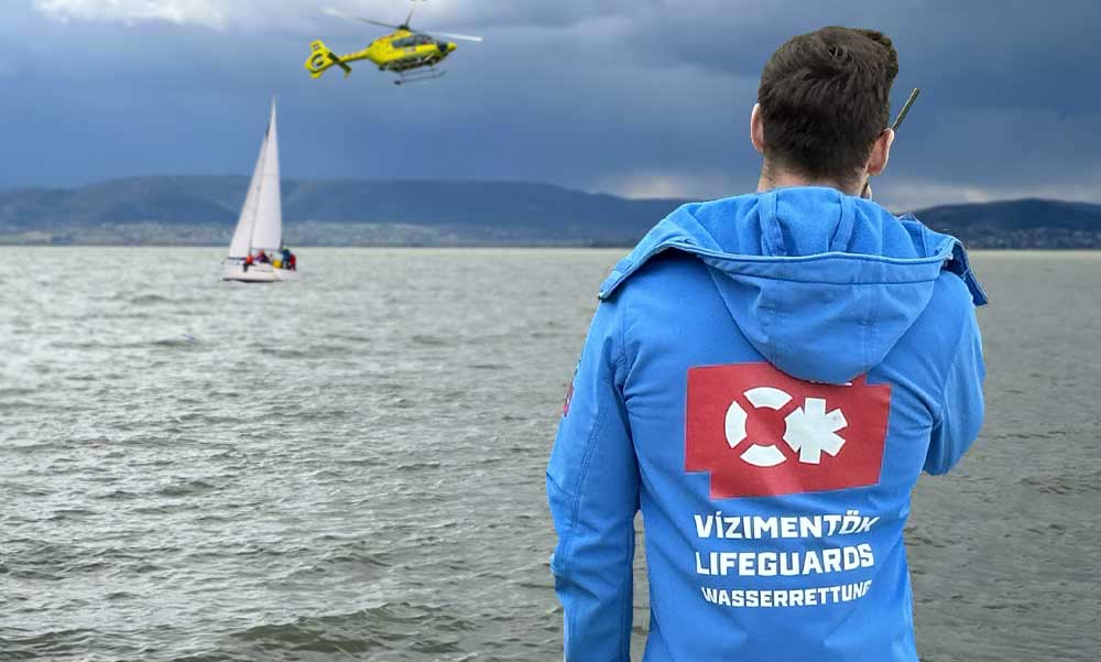 Tragédia a Balatonon – Mentőhelikoptert küldtek a vitorláson balesetet szenvedett férfiért