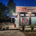 Szigorított a balatonfüredi önkormányzat: betiltották a kocsmai hangulatot a dohányboltoknál