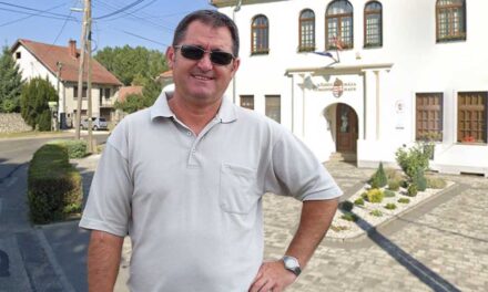 Rálőttek Nagytevel polgármesterére, Orbán Sándort mentőhelikopterrel szállították kórházba