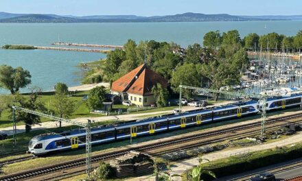 Balatoni vasútfejlesztés: Jön a 160 km/h-s sebesség Székesfehérvár után, újraindítják a leállított tervezéseket