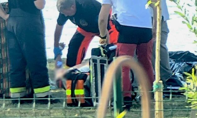 Tragédia fonyódi kutyás strandon – Hiába érkeztek helikopterrel az életmentők, már nem tudták megmenteni a férfi életét