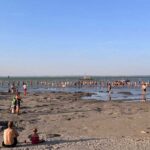 Emberláncot alkottak a strandolók Siófokon: Egy eltűnt ötéves kisfiút kerestek a Balatonban